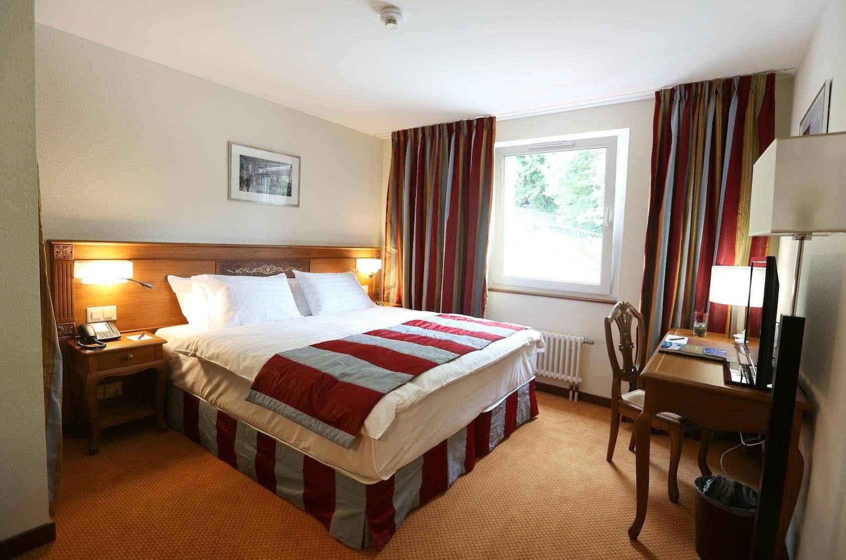 Hotel Des Inventions Ecublens  Eksteriør billede