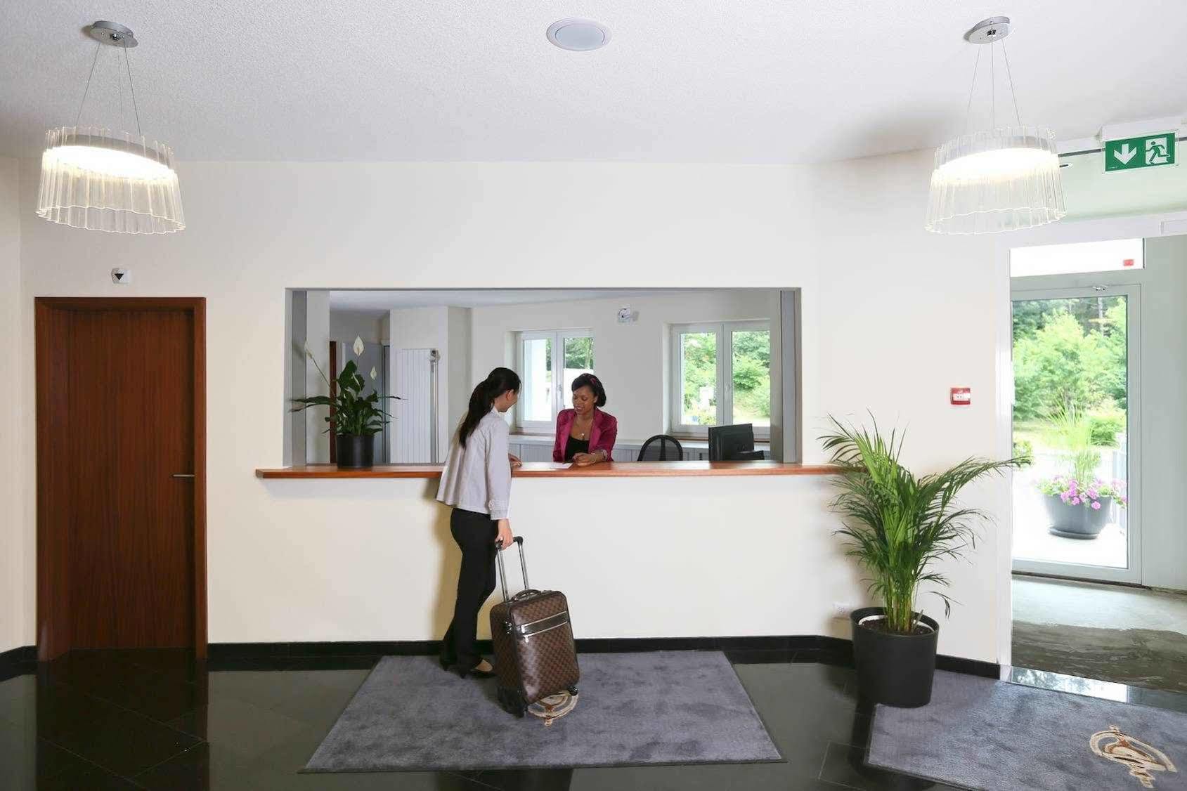 Hotel Des Inventions Ecublens  Eksteriør billede